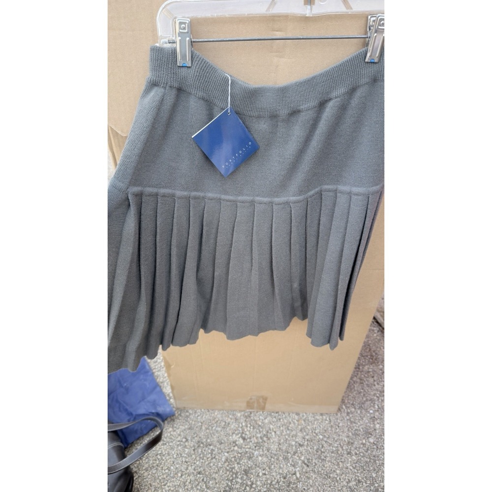 Portfolio 100% Wool Pleated Skirt Gray Size M NWT Classic Midi‎
